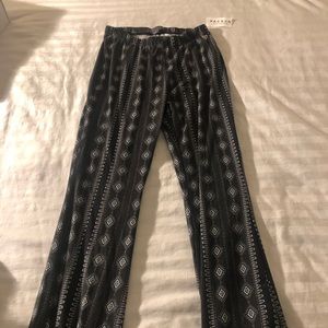 Kendall & Kylie Printed Pants